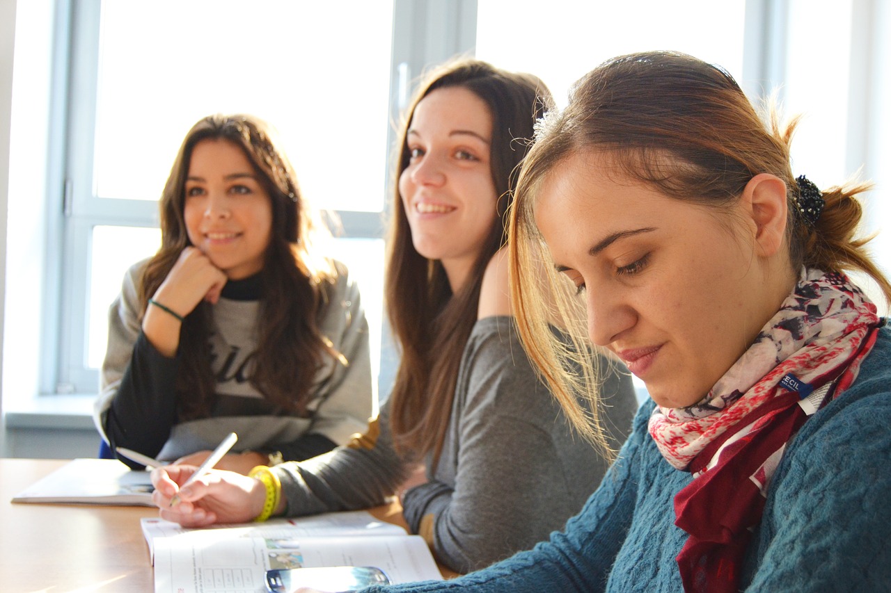 language-school-g5d0c03f52_1280